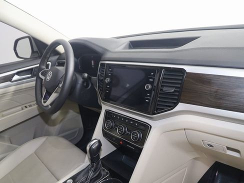 Used 2022 Volkswagen Atlas SE image 40