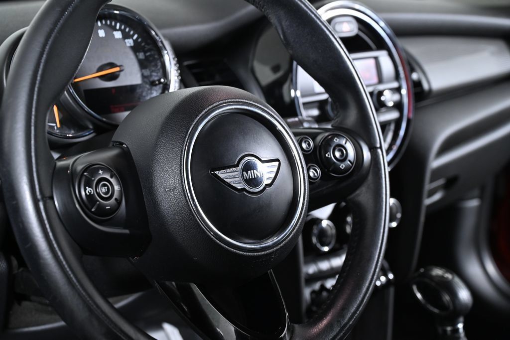 Used 2015 MINI Cooper 2-Door Hardtop FWD image 13