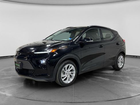 Used 2023 Chevrolet Bolt EUV LT w/ Driver Confidence Package FWD image 1