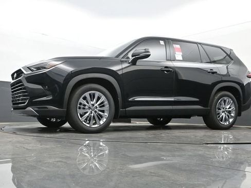 New 2026 Toyota Grand Highlander AWD image 28