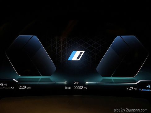 New 2026 BMW X5 xDrive50e w/ Climate Comfort Package image 18