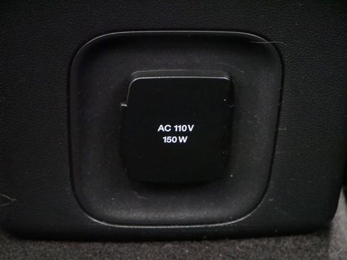 Used 2020 Ford Escape Titanium image 22