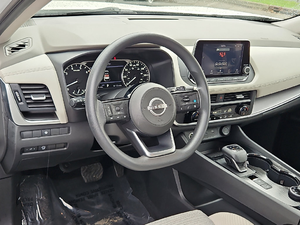 Used 2023 Nissan Rogue SV AWD/4WD image 28