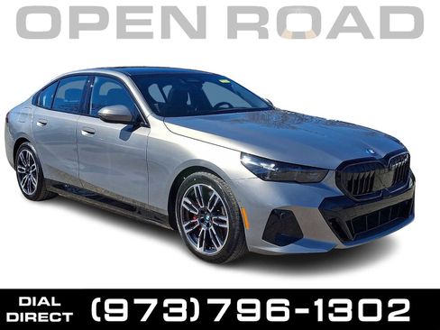 Used 2026 BMW 550e xDrive w/ Premium Package AWD/4WD image 1