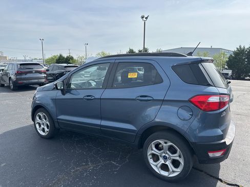 Used 2021 Ford EcoSport SE w/ SE Convenience Package image 4