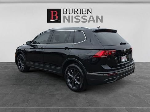 Used 2022 Volkswagen Tiguan SE AWD/4WD image 3