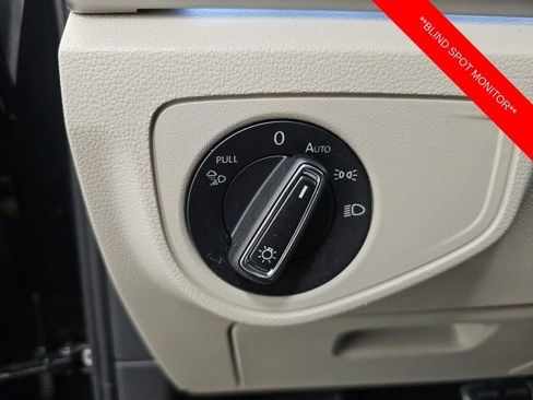 Used 2023 Volkswagen Atlas SEL Premium AWD/4WD image 17