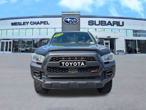 Used 2018 Toyota Tacoma SR5 image 8