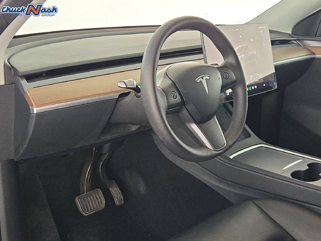 Used 2024 Tesla Model Y 2WD image 16