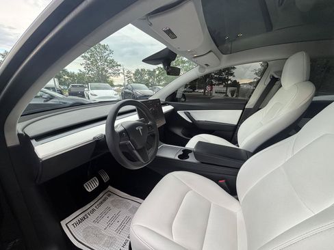 Used 2022 Tesla Model Y Performance AWD/4WD image 27