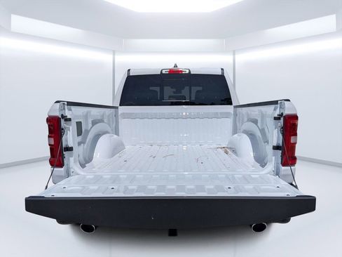 New 2026 RAM 1500 4x4 Crew Cab image 13