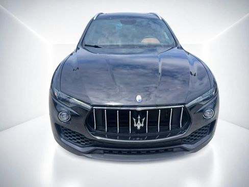 Used 2018 Maserati Levante S AWD/4WD image 3