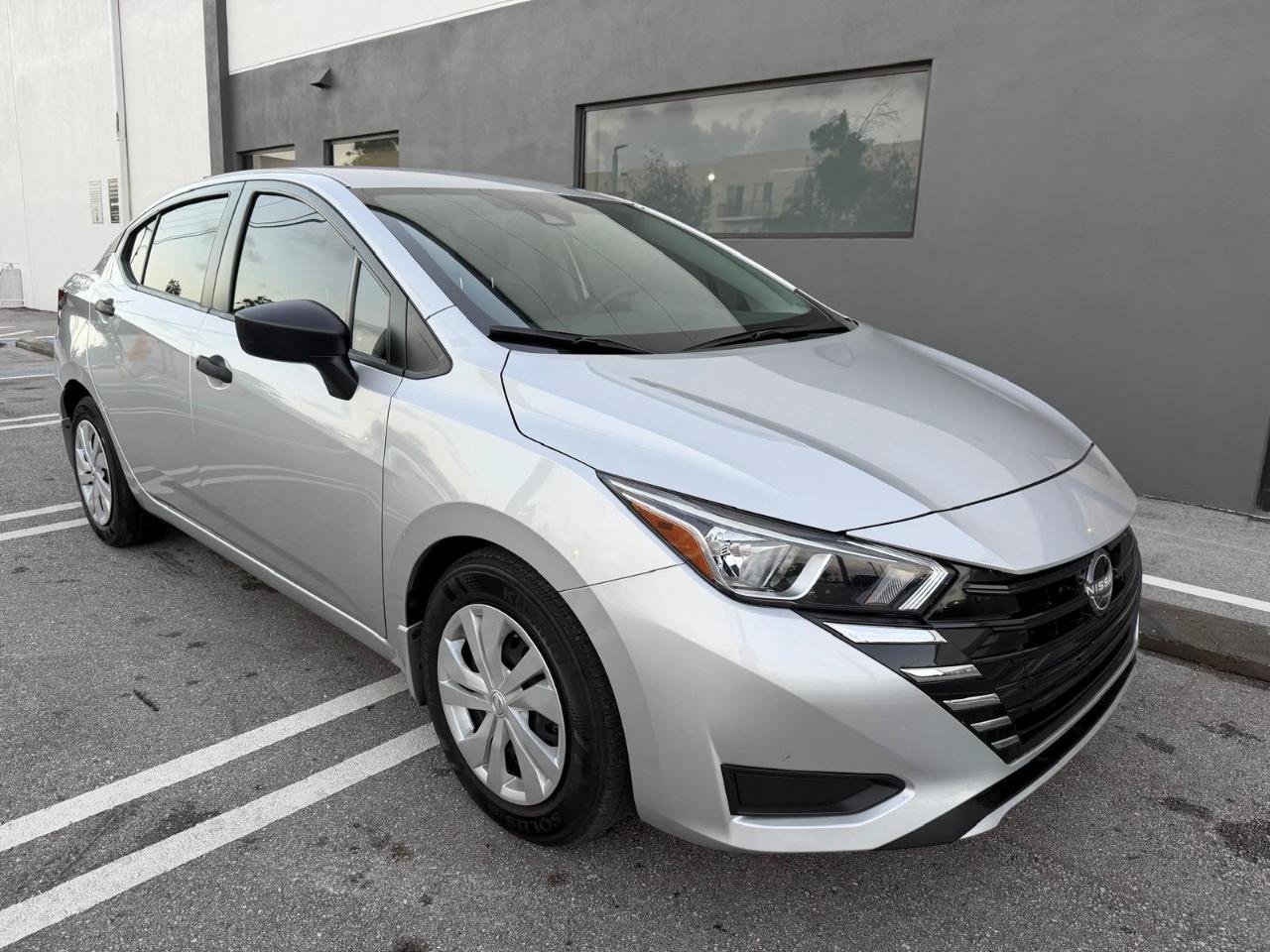 Used 2024 Nissan Versa S w/ Trunk Package FWD image 3