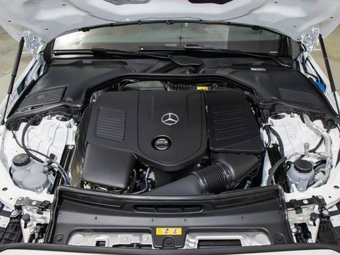 Used 2026 Mercedes-Benz C 300 4MATIC Sedan image 5