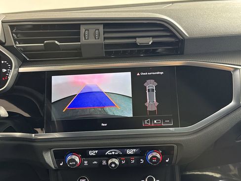 Used 2025 Audi Q3 2.0T Premium image 12