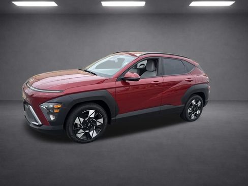 Used 2024 Hyundai Kona SEL FWD image 2