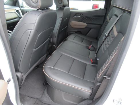Used 2023 GMC Canyon Denali AWD/4WD image 35