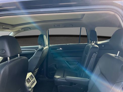 Used 2019 Volkswagen Atlas SE w/ Panoramic Sunroof Package image 10