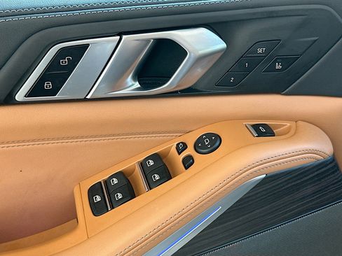 Used 2026 BMW X5 sDrive40i w/ M Sport Package image 18