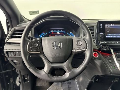 Used 2023 Honda Odyssey Sport image 11