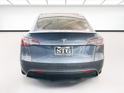 Used 2023 Tesla Model Y Performance image 5