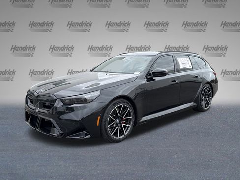 New 2026 BMW M5 Touring image 5