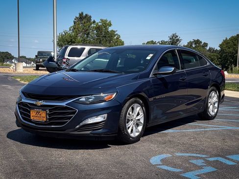 Used 2019 Chevrolet Malibu Hybrid w/ Leather Package FWD image 17