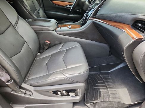 Used 2016 Cadillac Escalade 2WD image 27