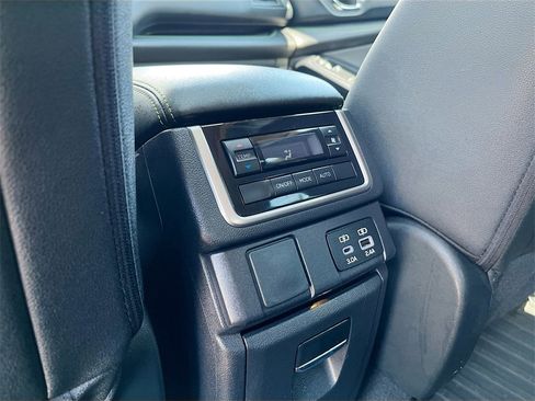 Used 2024 Subaru Ascent Onyx Edition image 24