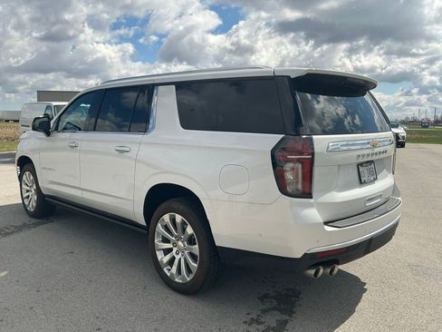 Used 2024 Chevrolet Suburban Premier w/ Advanced Technology Package AWD/4WD image 5