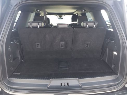 Used 2023 Ford Expedition Limited image 12