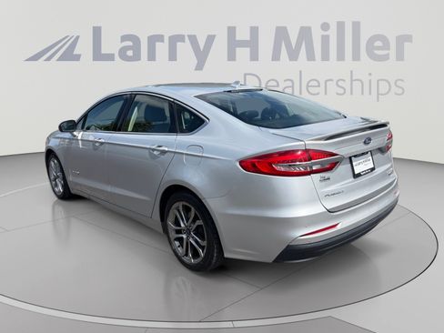Used 2019 Ford Fusion Titanium FWD image 3
