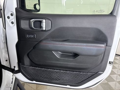 Used 2020 Jeep Gladiator Rubicon AWD/4WD image 33
