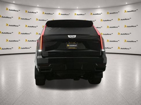 Used 2022 Cadillac Escalade Sport w/ Touring Package AWD/4WD image 50