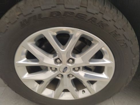 Used 2020 Ford Expedition XLT w/ Equipment Group 202A image 31