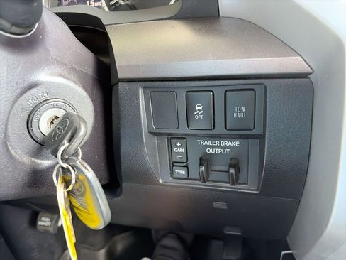 Used 2016 Toyota Tundra SR5 w/ TRD Off Road Package image 23