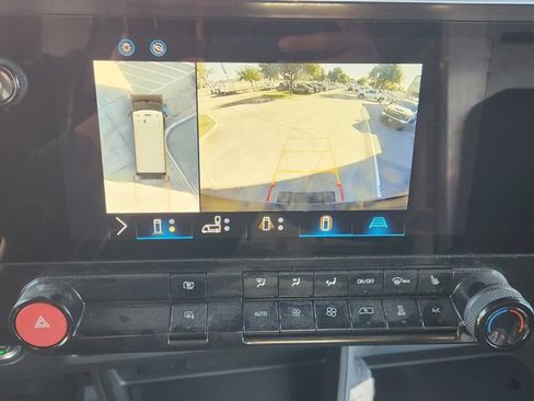 New 2025 Chevrolet Brightdrop 400 w/ Power Door Package AWD/4WD image 6