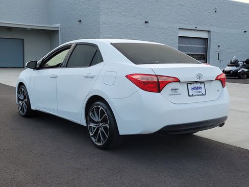 Used 2019 Toyota Corolla LE image 5