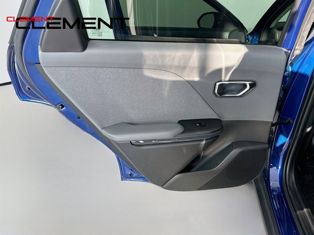 Used 2025 Kia K4 EX FWD image 36