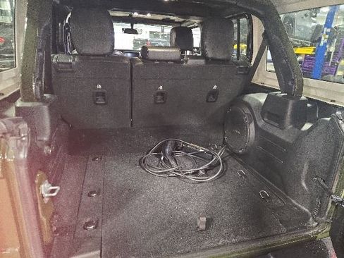 Used 2023 Jeep Wrangler Unlimited Sahara w/ Cold Weather Group AWD/4WD image 12