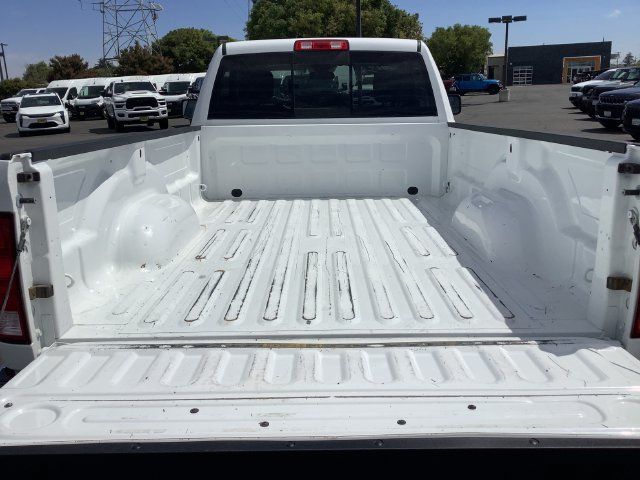 Used 2019 RAM 1500 Classic SLT AWD/4WD image 23