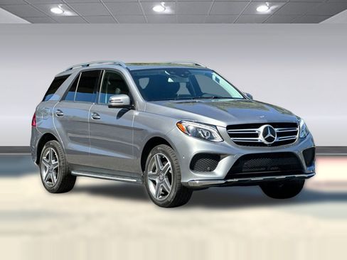 Used 2016 Mercedes-Benz GLE 400 4MATIC image 7