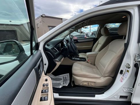 Used 2017 Subaru Outback 2.5i Premium image 19