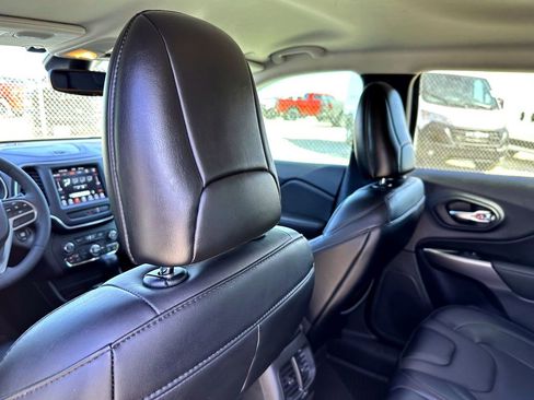 Used 2022 Jeep Cherokee Latitude Lux image 28