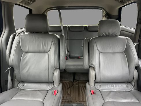 Used 2005 Toyota Sienna XLE image 17