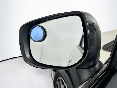 Used 2018 Subaru Crosstrek 2.0i Premium w/ Eyesight System image 16