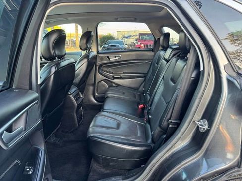 Used 2017 Ford Edge Titanium w/ Equipment Group 301A AWD/4WD image 14