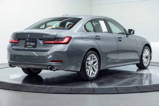 Certified 2025 BMW 330i xDrive Sedan w/ Premium Package AWD/4WD image 10