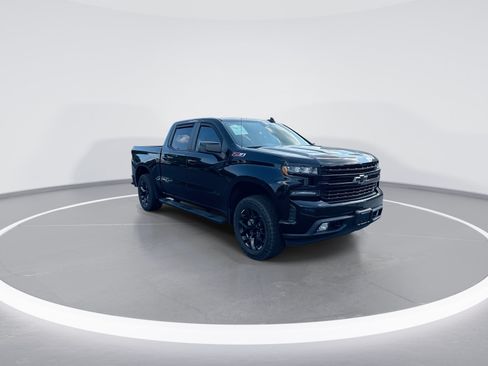 Used 2020 Chevrolet Silverado 1500 RST AWD/4WD image 2