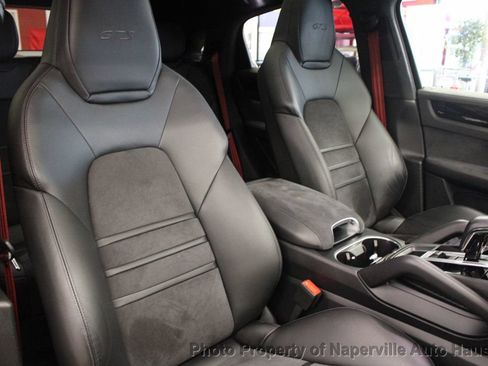 Used 2023 Porsche Cayenne GTS w/ Premium Package AWD/4WD image 42